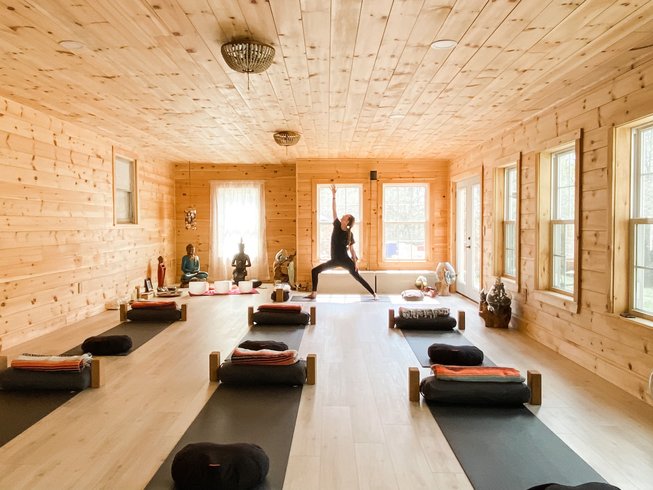 Yoga retreat in main